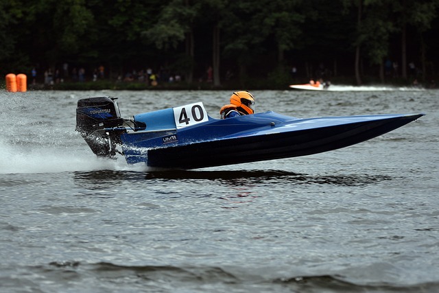 图赫尔：世界杯期间替补球员或待在更衣室，我们有勇气去争冠