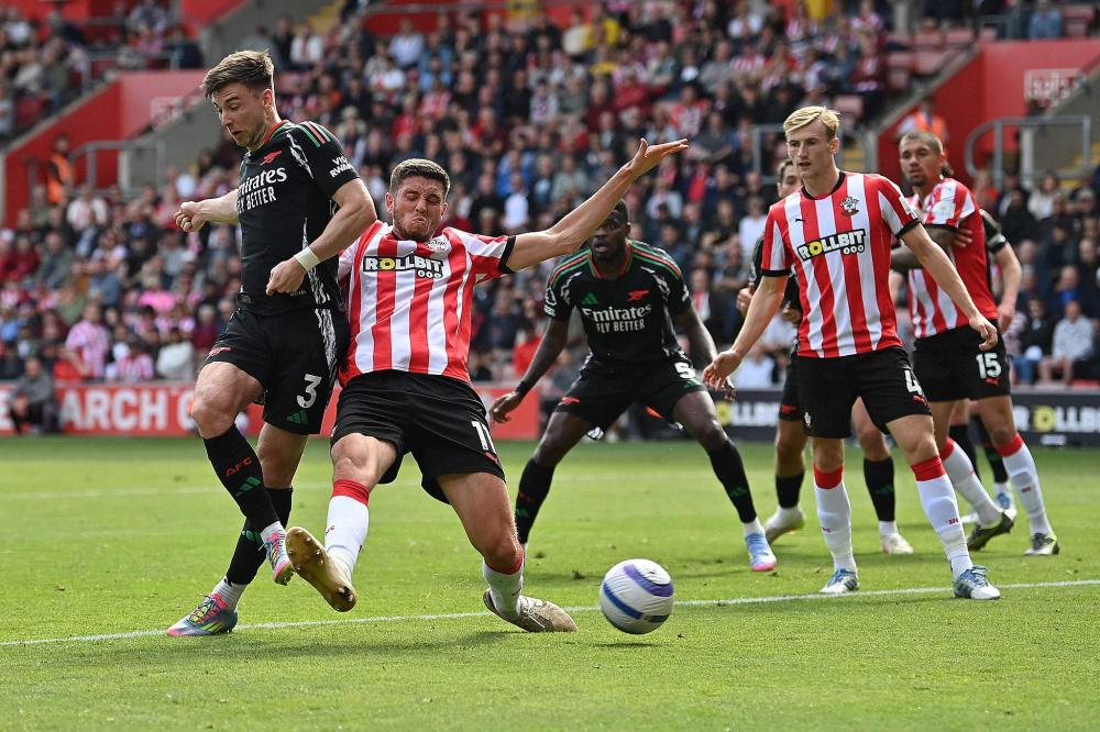 逆转功臣！麦丹13中10轰27分，里德末节4三分轰14分